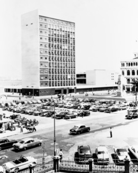 首辦圖書館學課程