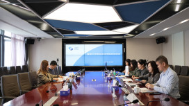 Group photo with the representatives of Guangdong Academic Credit Bank