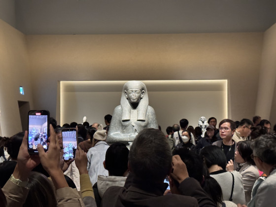 During the guided tour of “Ancient Egypt Unveiled: Treasures from Egyptian Museums” in November, alumni were immersed in the largest and most comprehensive exhibition of ancient Egyptian artefacts ever showcased in Hong Kong.