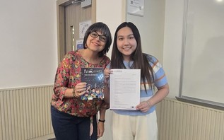 Congratulations to Ms. Chan, who has won the Outstanding Performance Award in our Certificate in Spanish (Introductory)! ¡Felicitaciones! (Sep 2025)