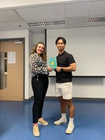 Congratulations to Mr. Yu, who has won the Best Progress Award in our Certificate in Spanish (Intermediate)! ¡Felicitaciones! (Feb 2024)