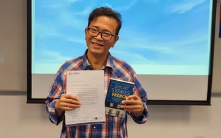 Congratulations to Peter, who has won the Best Progress Award in our Certificate in French (Intermediate)! Félicitations! 