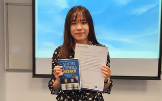 Congratulations to Alice, who has won the Outstanding Performance Award in our Certificate in French (Intermediate)! Félicitations! 