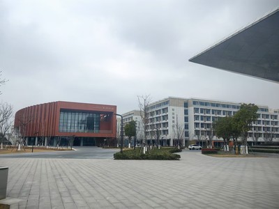 The delegation visited the Taicang campus activity center.