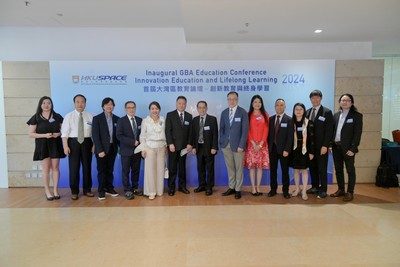Group photo of HKU SPACE Colleagues and guests.