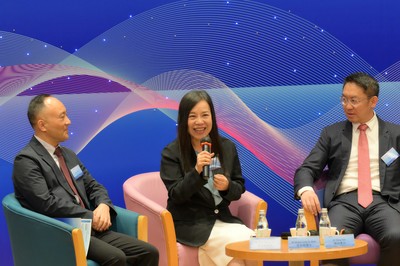 Roundtable discussion: Mr Cao Changlin, Dr Ling Youshi, Dr Yang Tan.